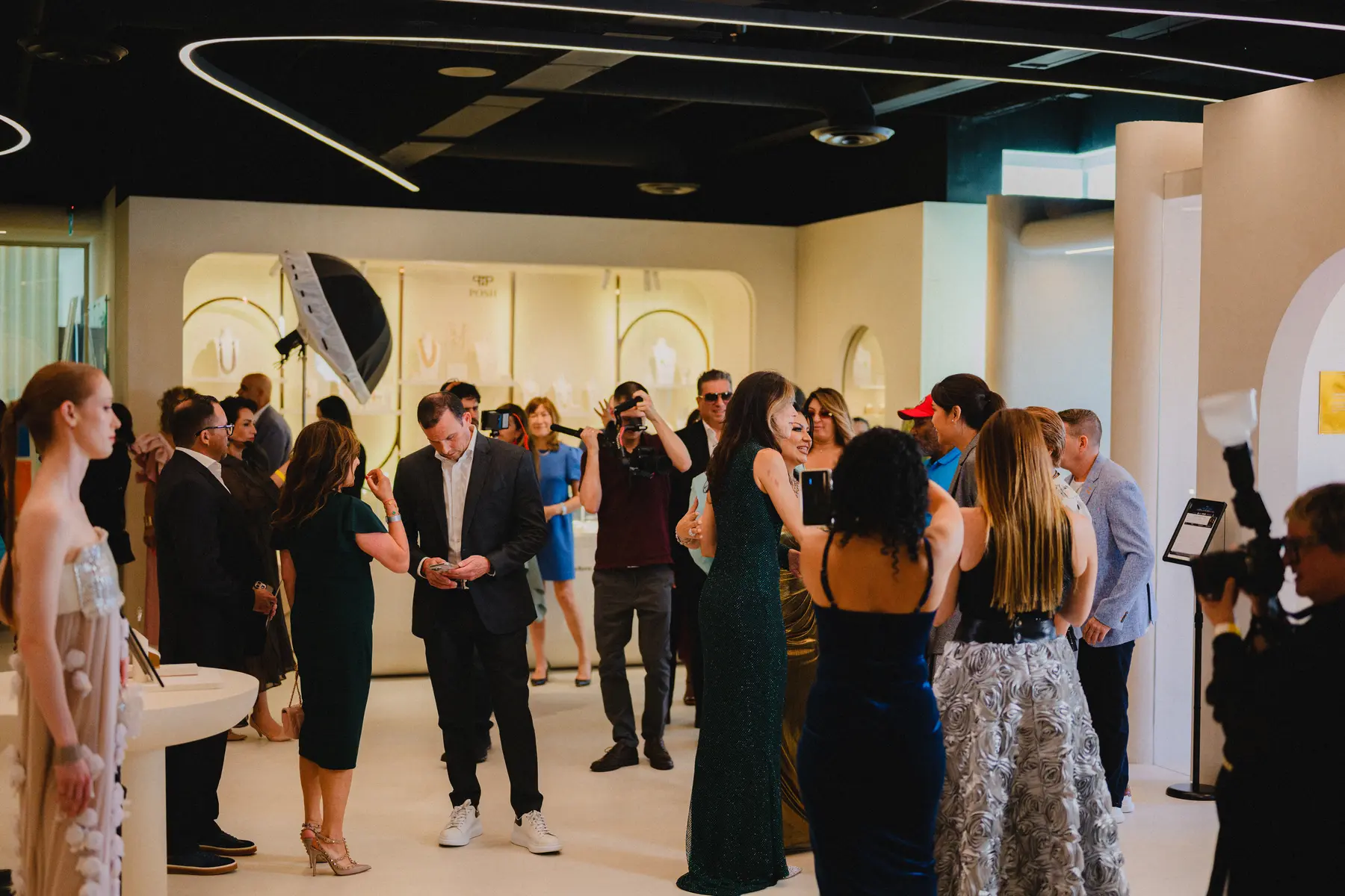 Crown of Hope Gala, photograph 12